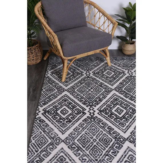 Amritsar Glenfalls Anthracite Tribal Rug 240X330